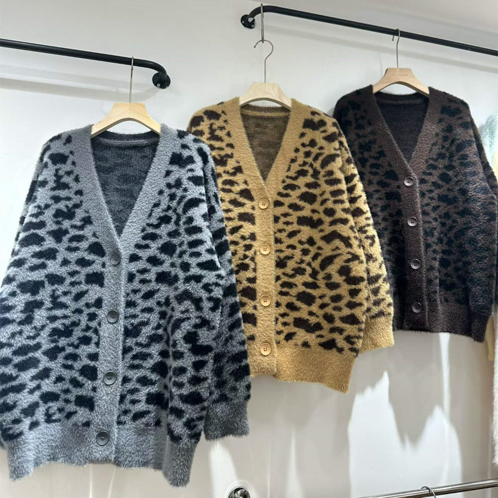 Cárdigan holgado con estampado de leopardo y cuello en V