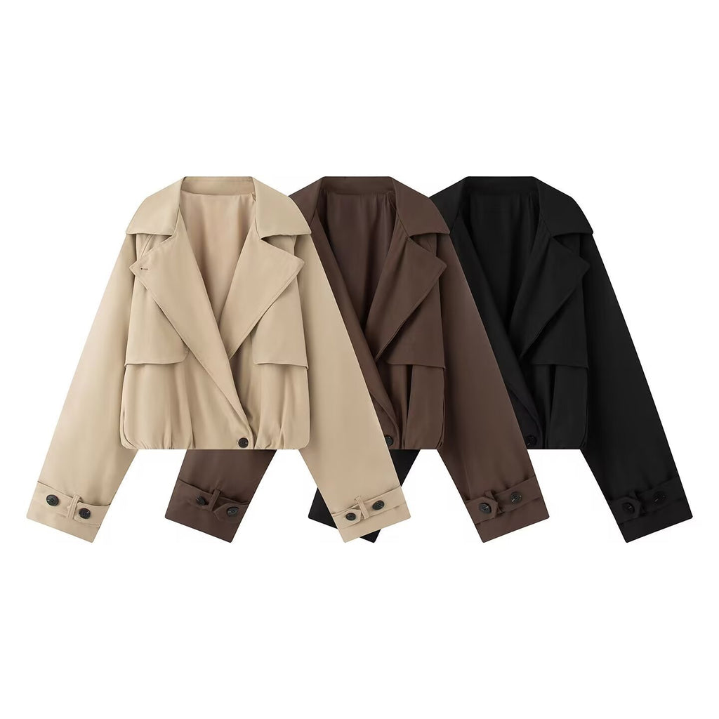 Chaqueta corta de cuello polo con botones