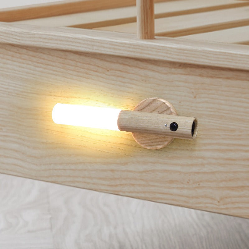 Luz LED recargable de madera con sensor
