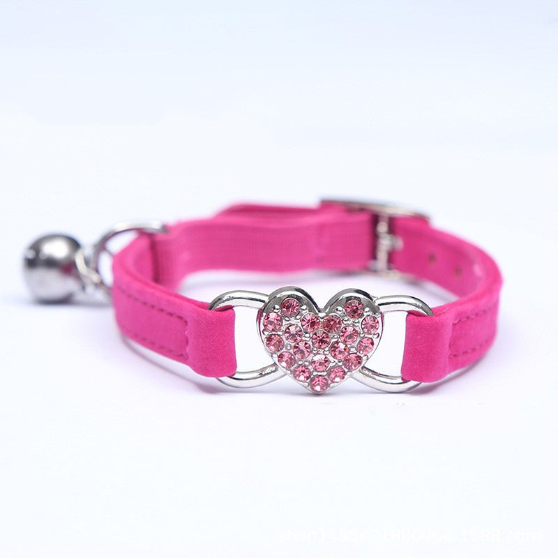 Collar de terciopelo con cascabel para mascotas