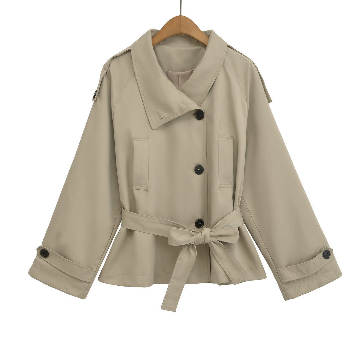 Chaqueta de cuello alto con botones y bolsillos