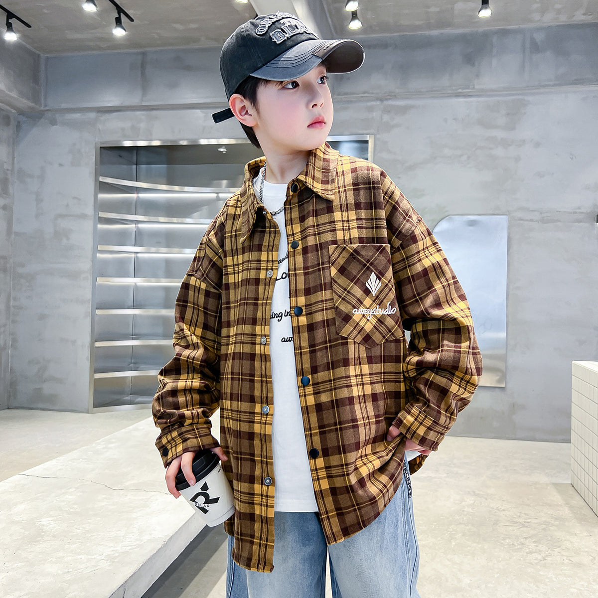Sobrecamisa infantil de cuadros y manga larga