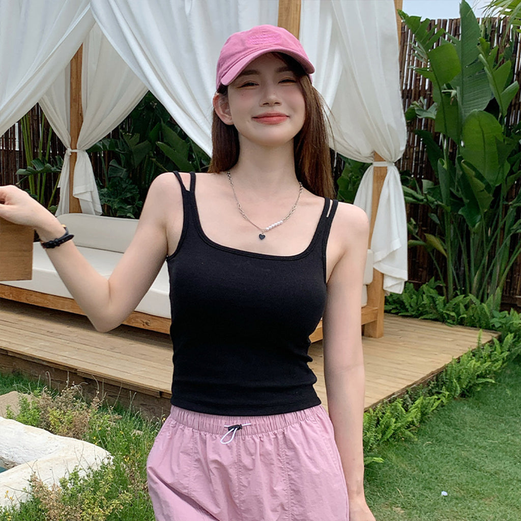 Strap back beauty for women wearing outerwear