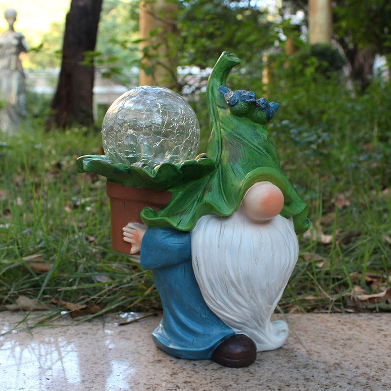 Figura de gnomo con luz solar para jardín