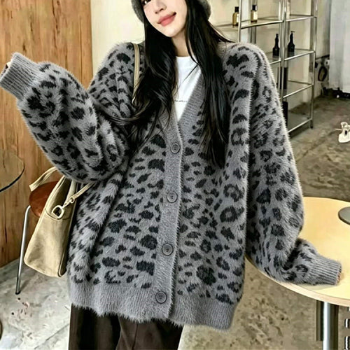 Cárdigan holgado con estampado de leopardo y cuello en V