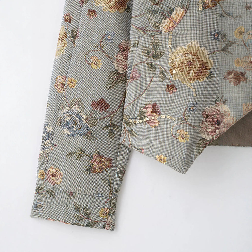 Chaqueta jacquard de cuello alto y botones