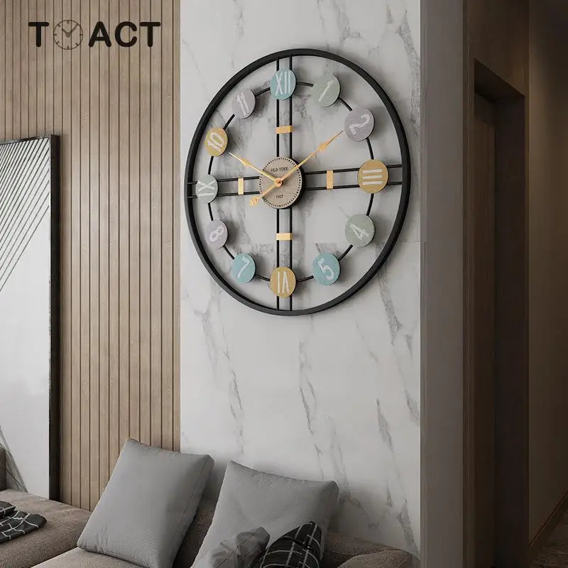 Reloj de pared metálico con números romanos de 40 cm