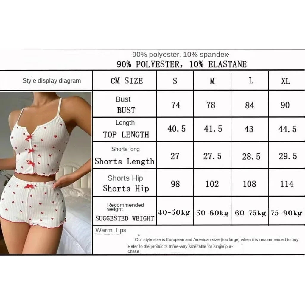 Pijama de tirantes y pantalón corto con estampado de corazones