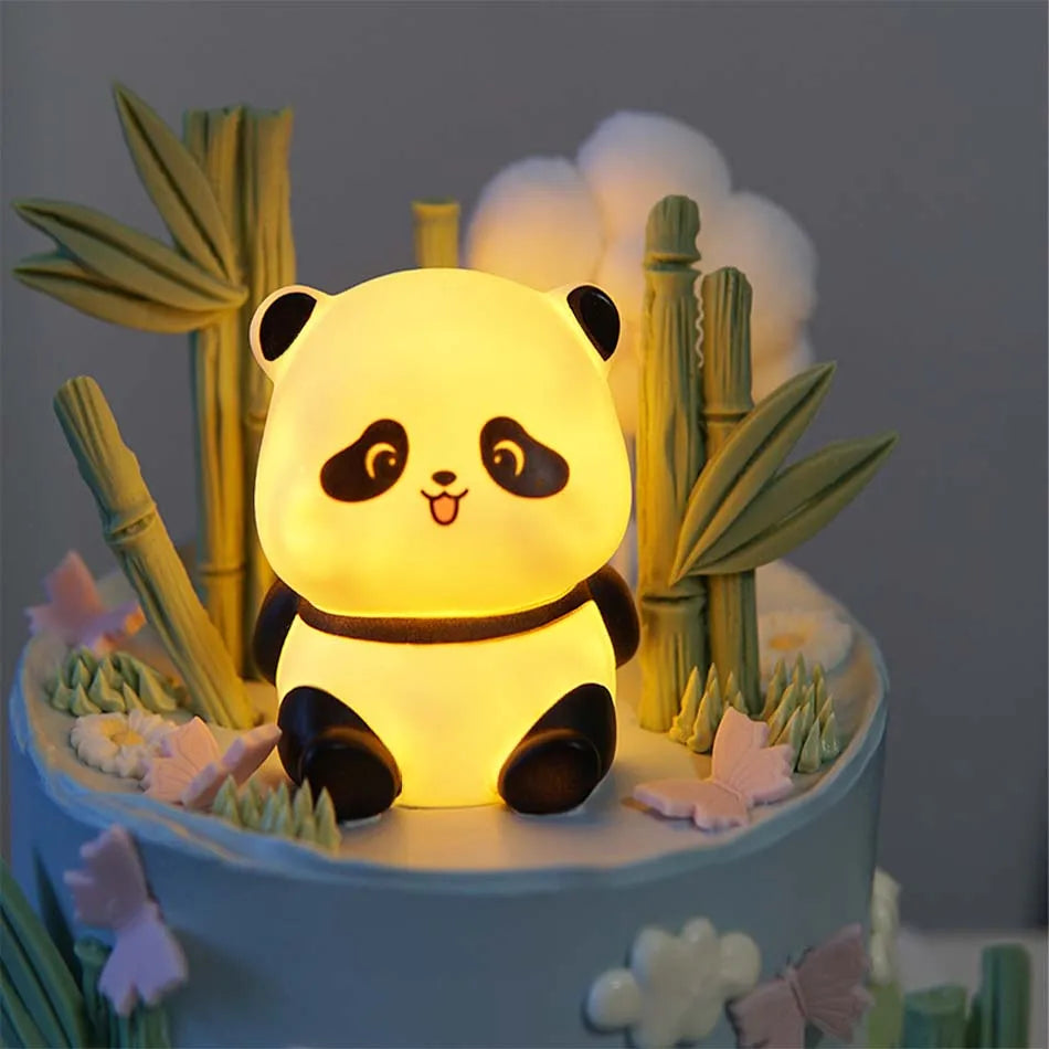 Luz nocturna LED decorativa con diseño de panda